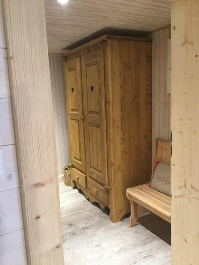 La Ferme De La-Haut B&B Le Haut-du-Them Екстер'єр фото