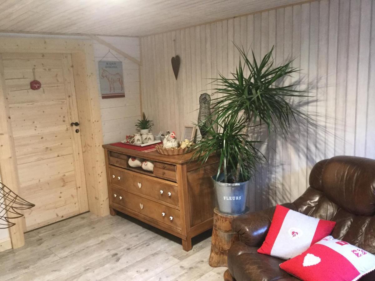 La Ferme De La-Haut B&B Le Haut-du-Them Екстер'єр фото
