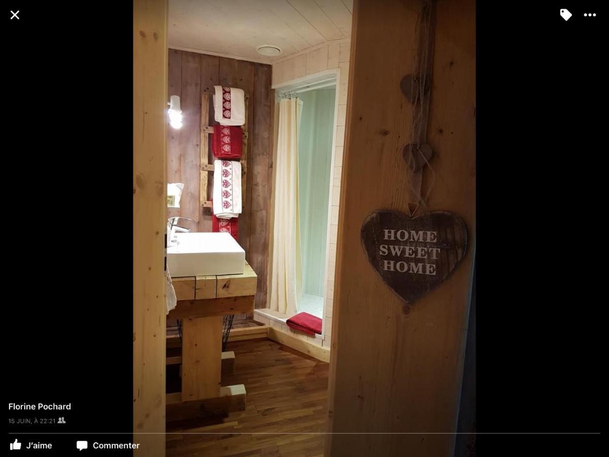 La Ferme De La-Haut B&B Le Haut-du-Them Екстер'єр фото